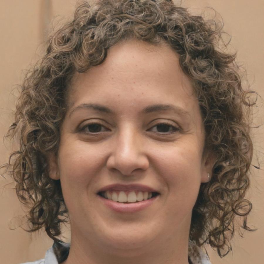 Portrait of Siobhán Ní Fhearghail, Investment Analysis Instructor